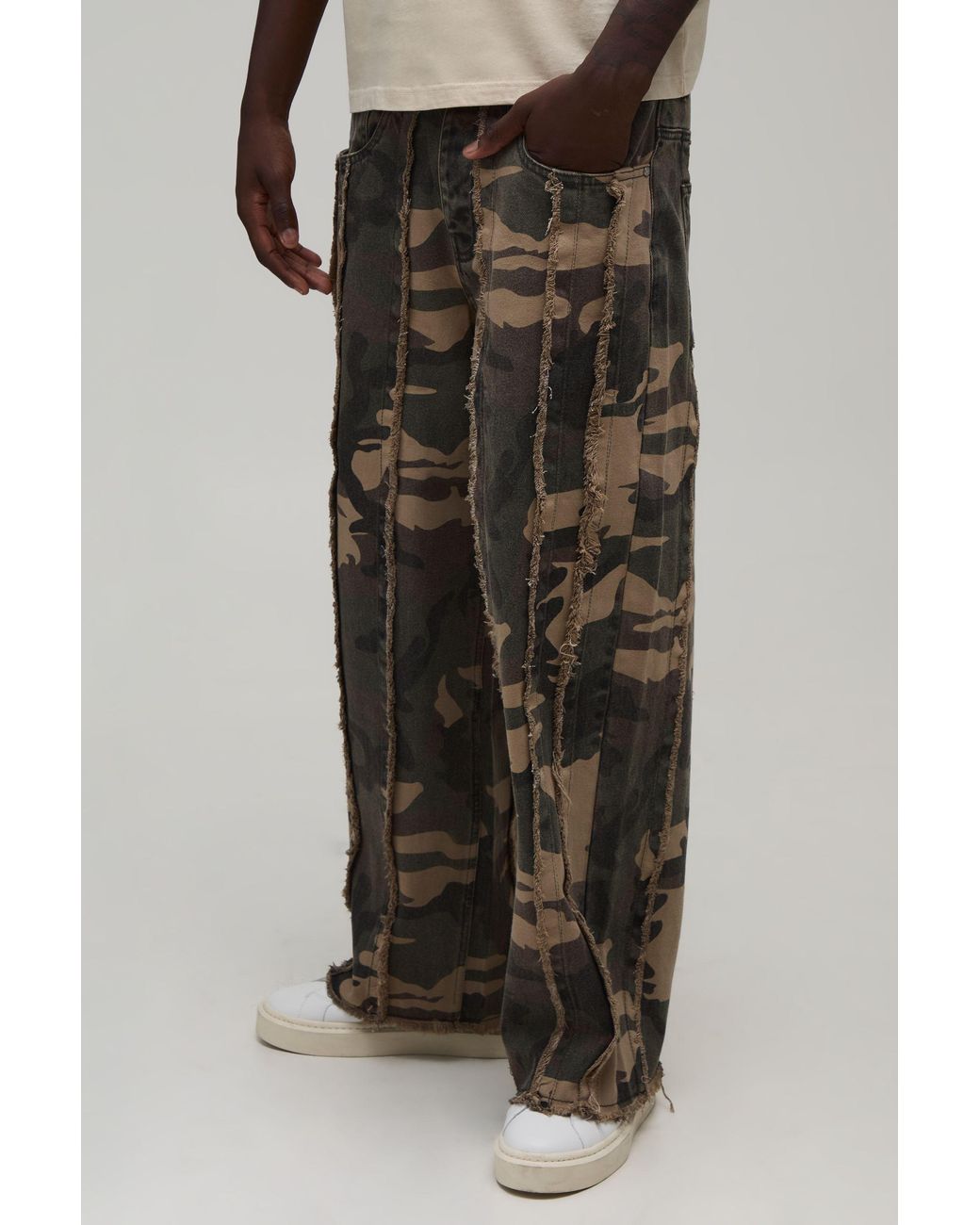 BoohooMAN Black Camo Baggy Rigid Frayed Edge Jeans for men
