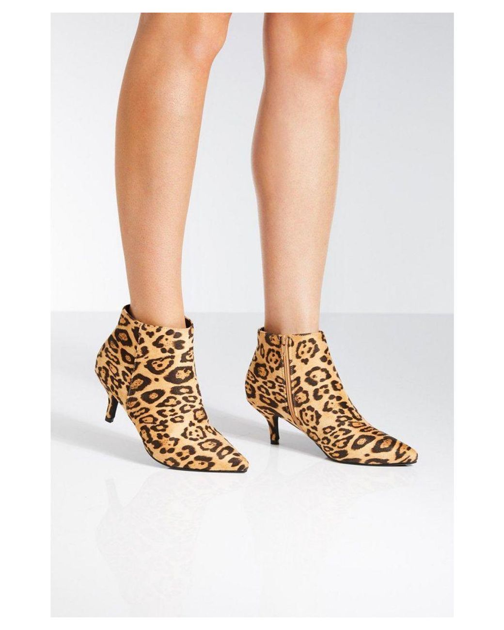 Quiz Leopard Print Point Toe Kitten Heel Ankle Boots in White