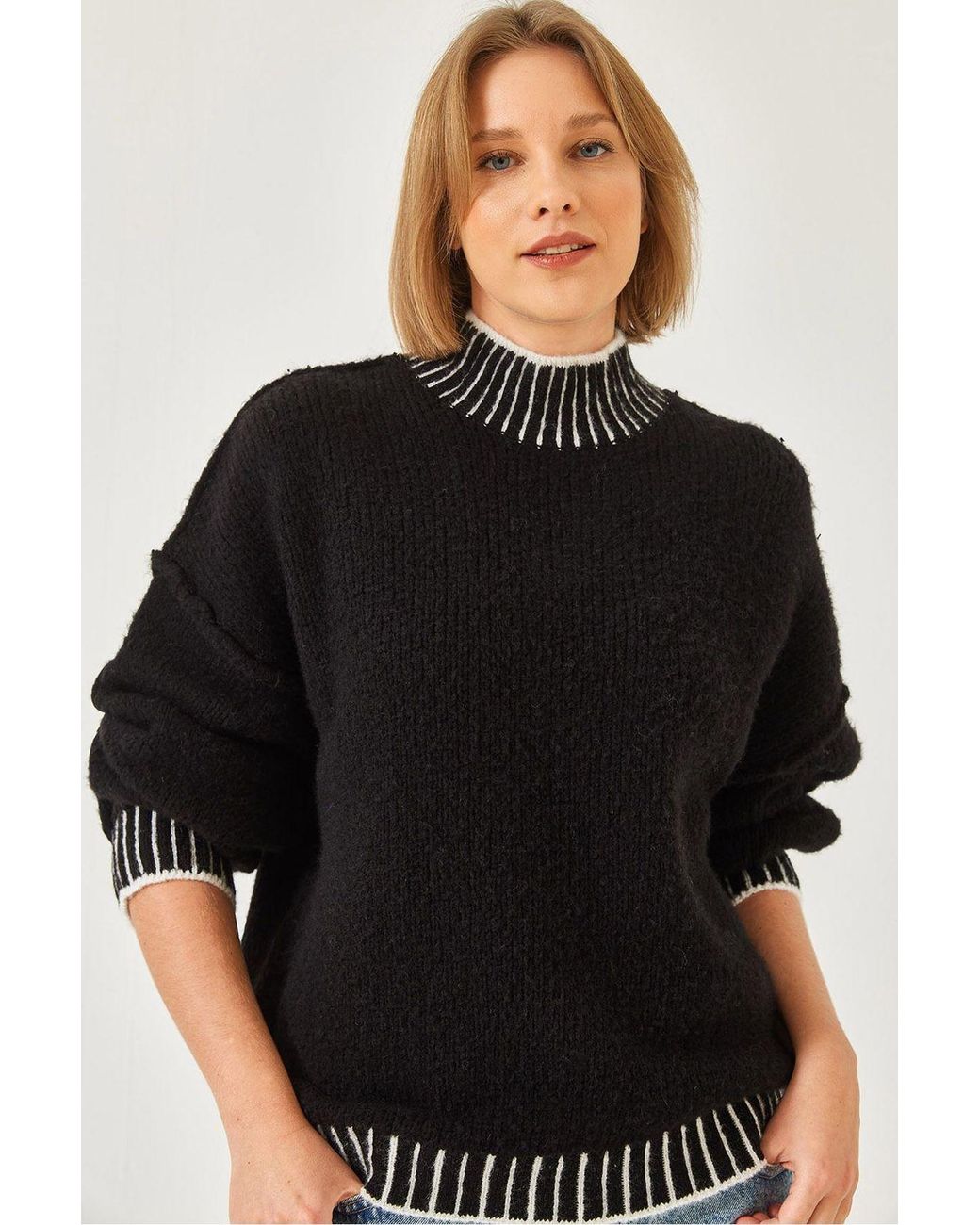 Bianco Lucci Black Patterned Turtleneck Loose Fit Sweater