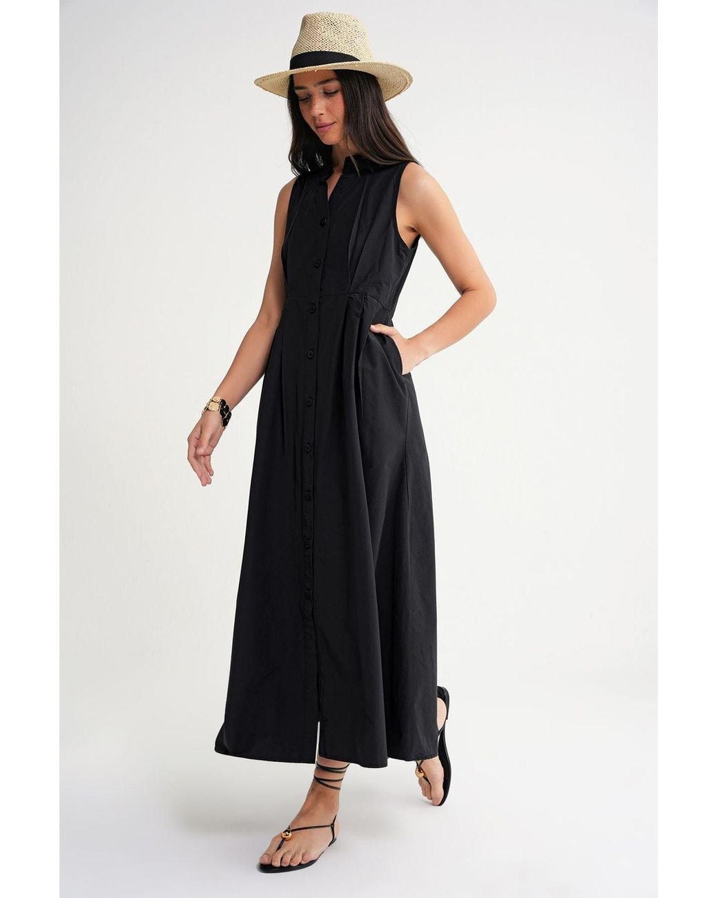 MixRay Black Buttoned Tippet Collar Maxi Dress