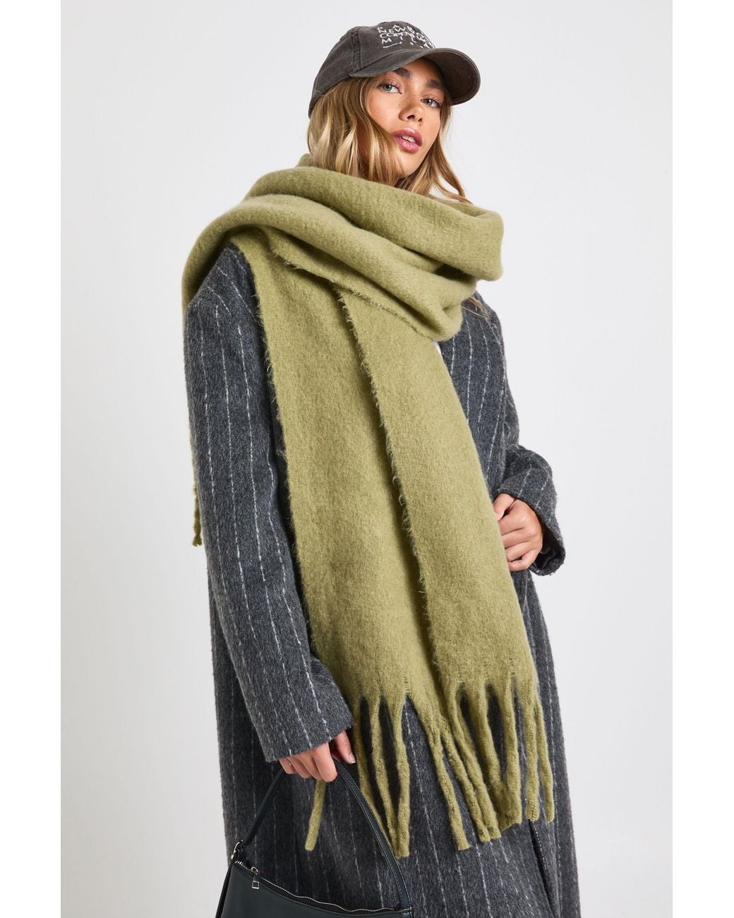 Boohoo Green Oversized Tassel Fluffy Scarf