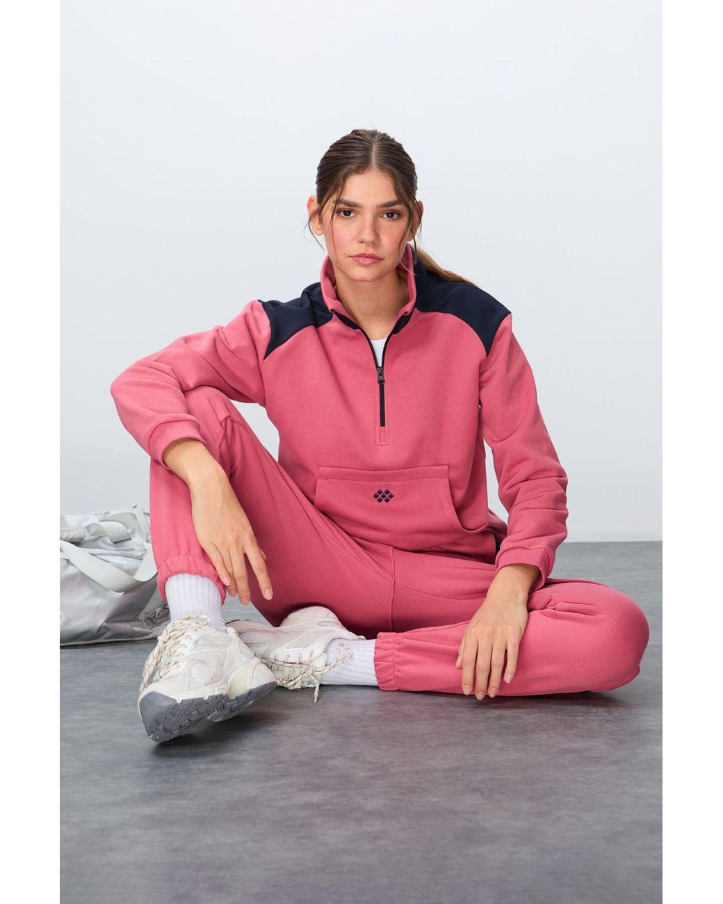TOMMY LIFE Red Color-Blocked Fleece Tracksuit Set
