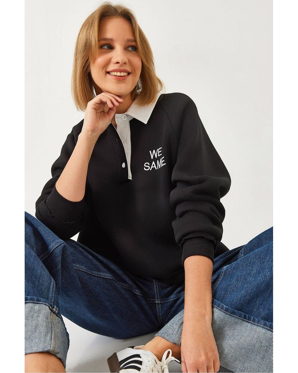 Bianco Lucci Blue Embroidered Polo Collar Long Sleeve Sweatshirt