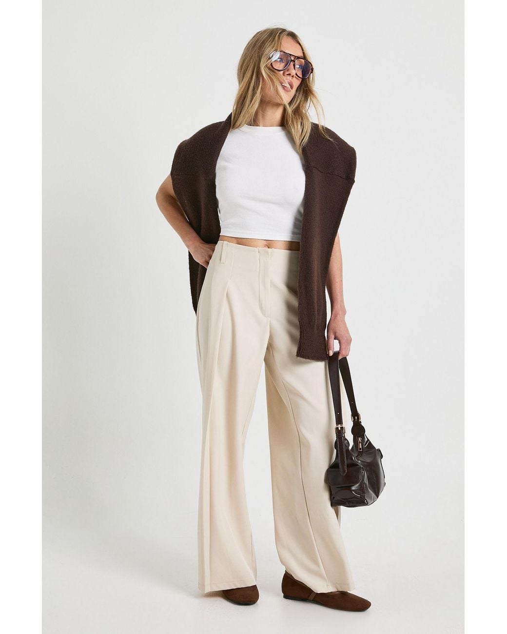Boohoo Natural Petite Woven Pleated Wide Leg Trouser