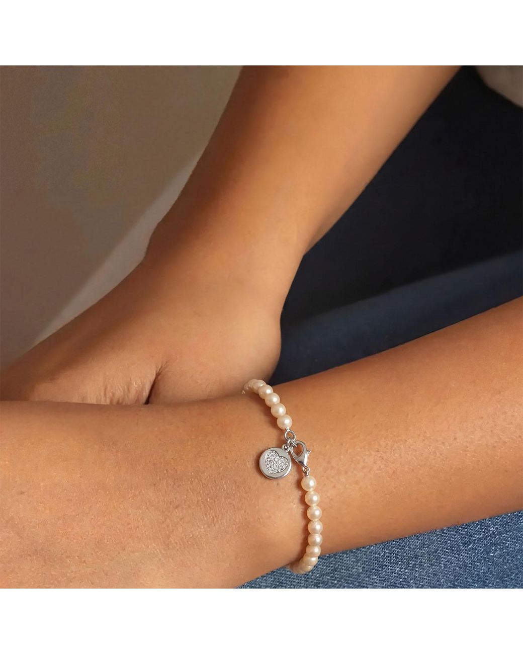 Bibei Metallic Pearl Bracelet With Heart Charm, 925 Sterling Bipu021