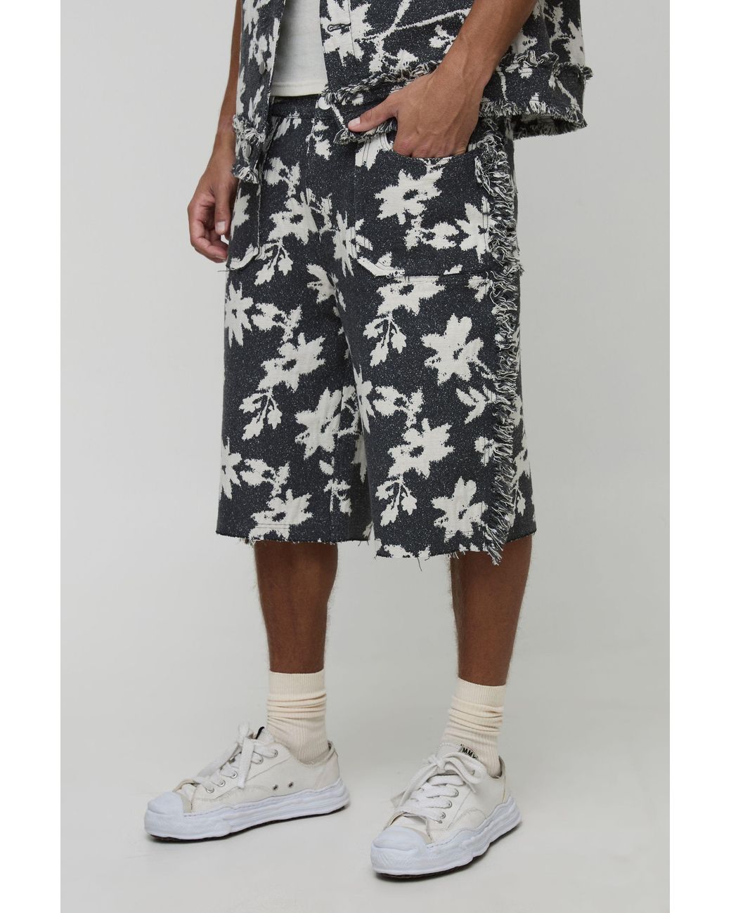 BoohooMAN Gray Tall Floral Tapestry Relaxed Fit Shorts for men