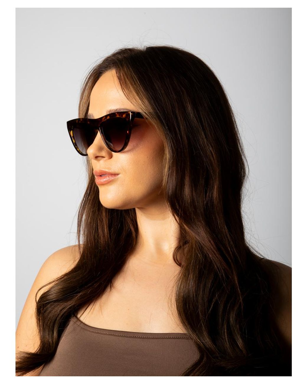 SVNX White Flat Top Round Sunglasses