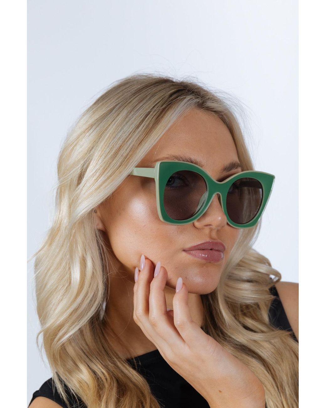 SVNX Green Oversized Round Cat-Eye Sunglasses