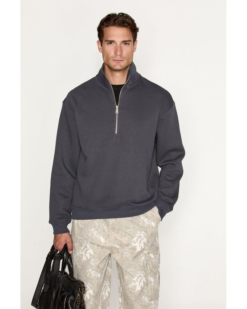 Grimelange Blue Regular Fit Crew Neck Sweatshirt for men