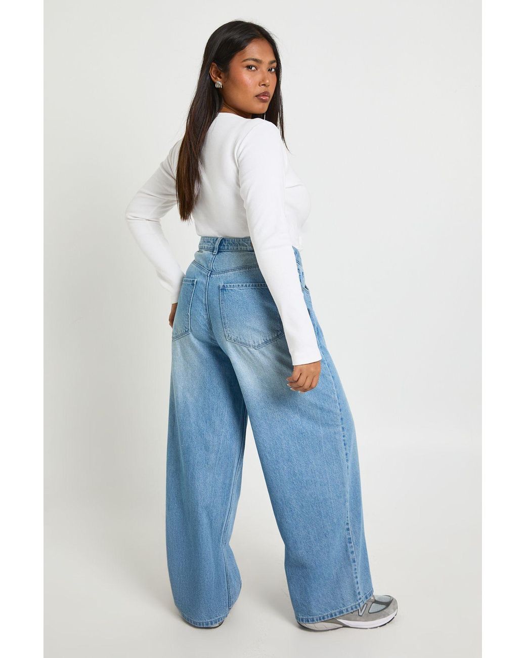 Boohoo Blue Plus Mid Waist Loose Fit Skater Jean