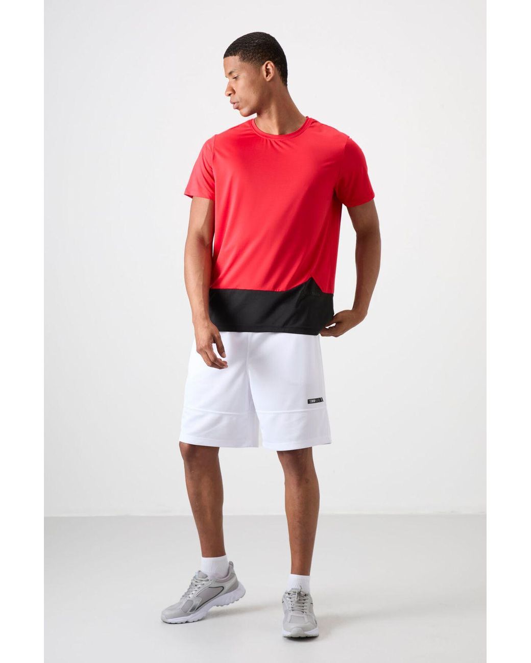 TOMMY LIFE Red Color Blocked Crew Neck T-Shirt for men