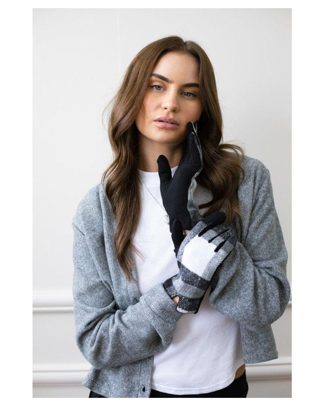 SVNX Black And Checked Print Gloves