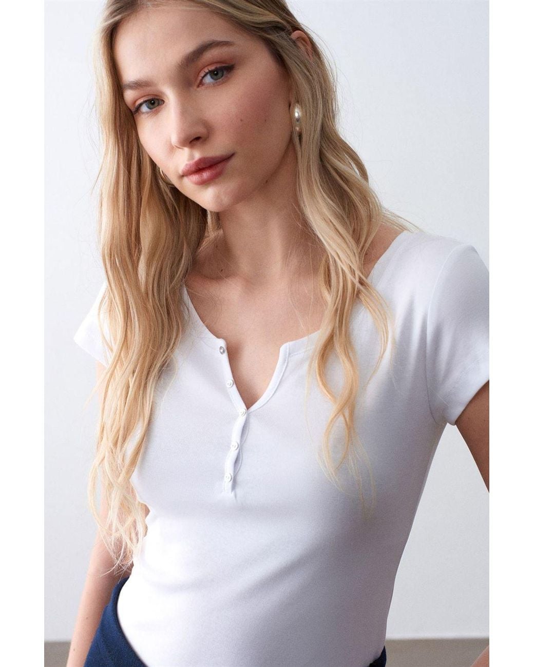 Dilvin White Slim Fit Cotton U-Neck T-Shirt