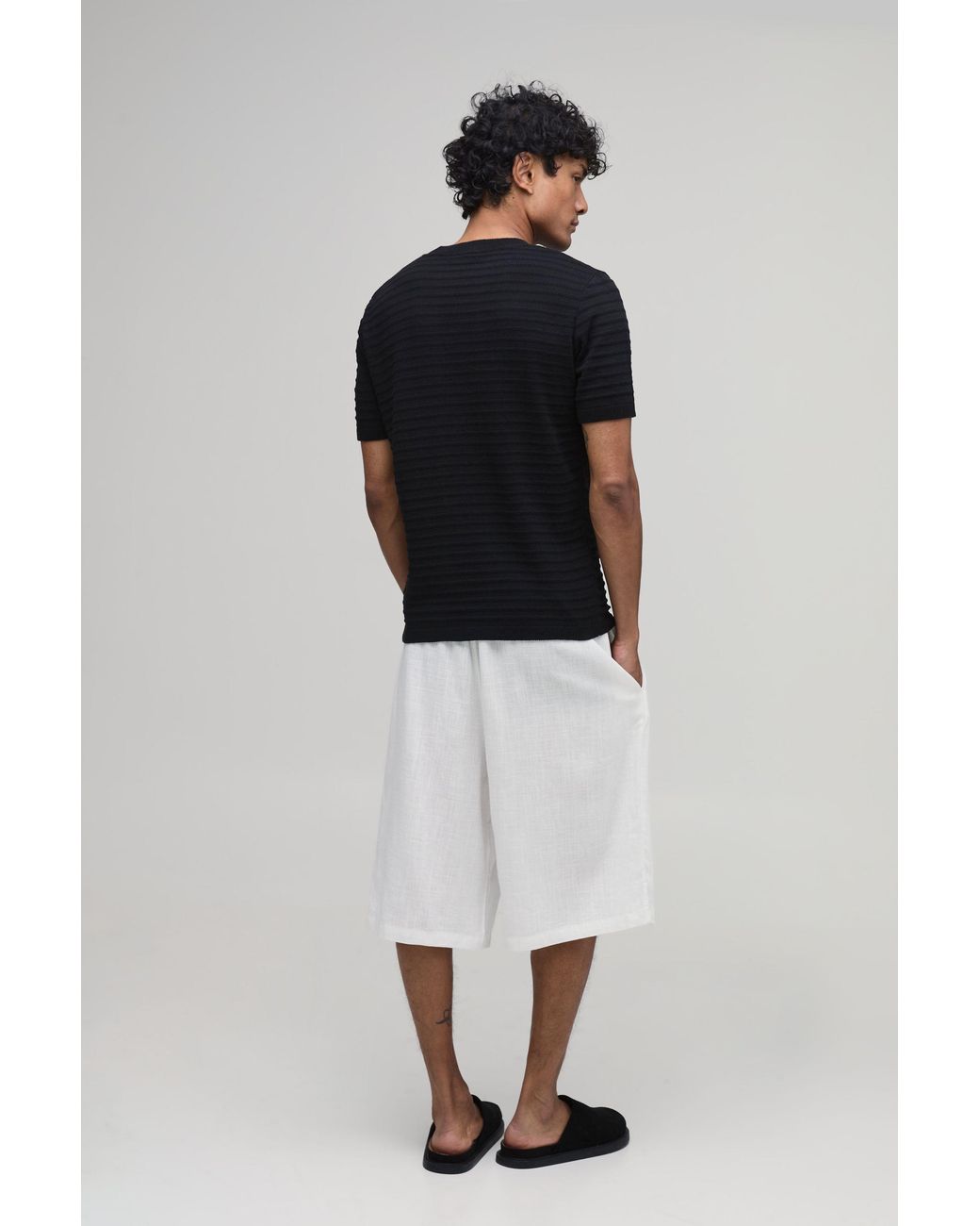BoohooMAN Black Regular Fit V Neck Cotton Blend Knitted T-Shirt for men