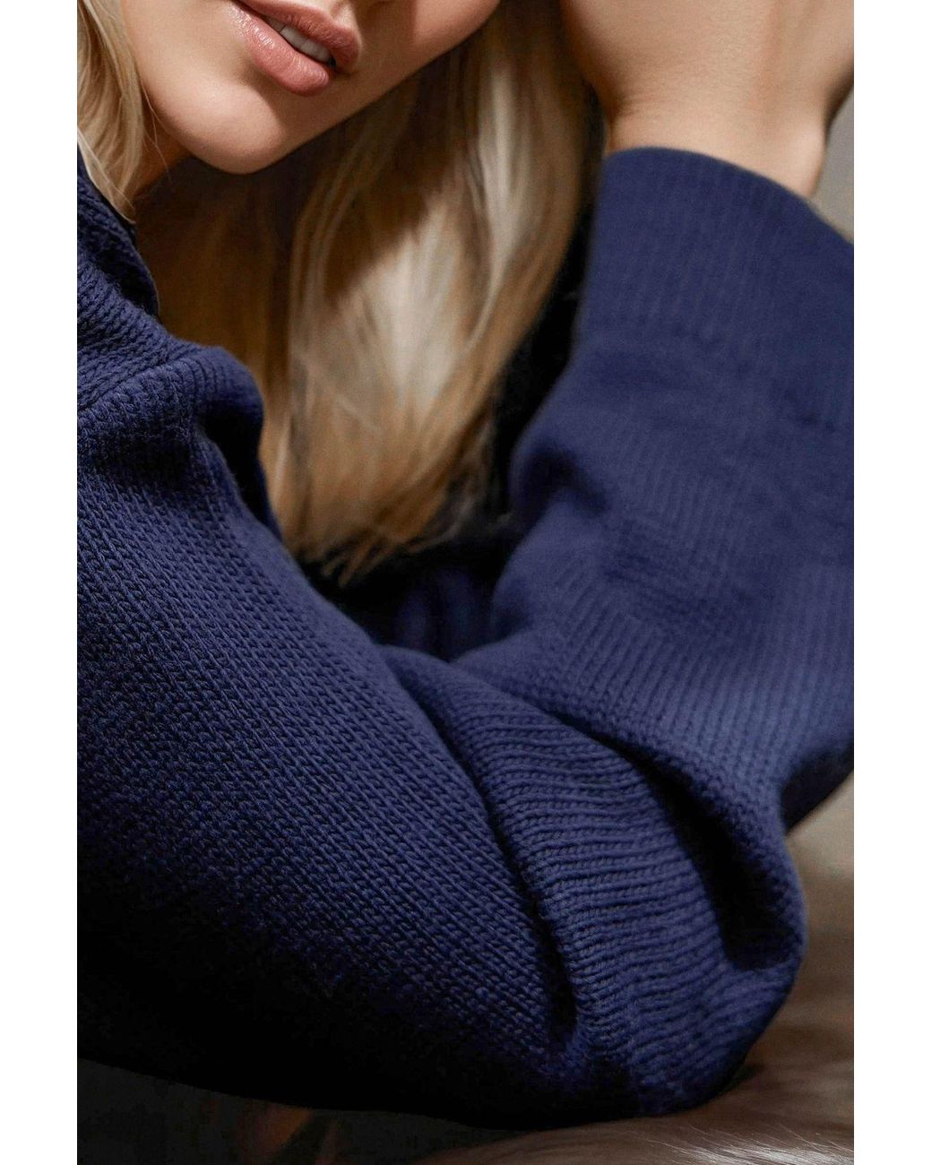 Hiccup Blue Thick Knit V-Neck Sweater