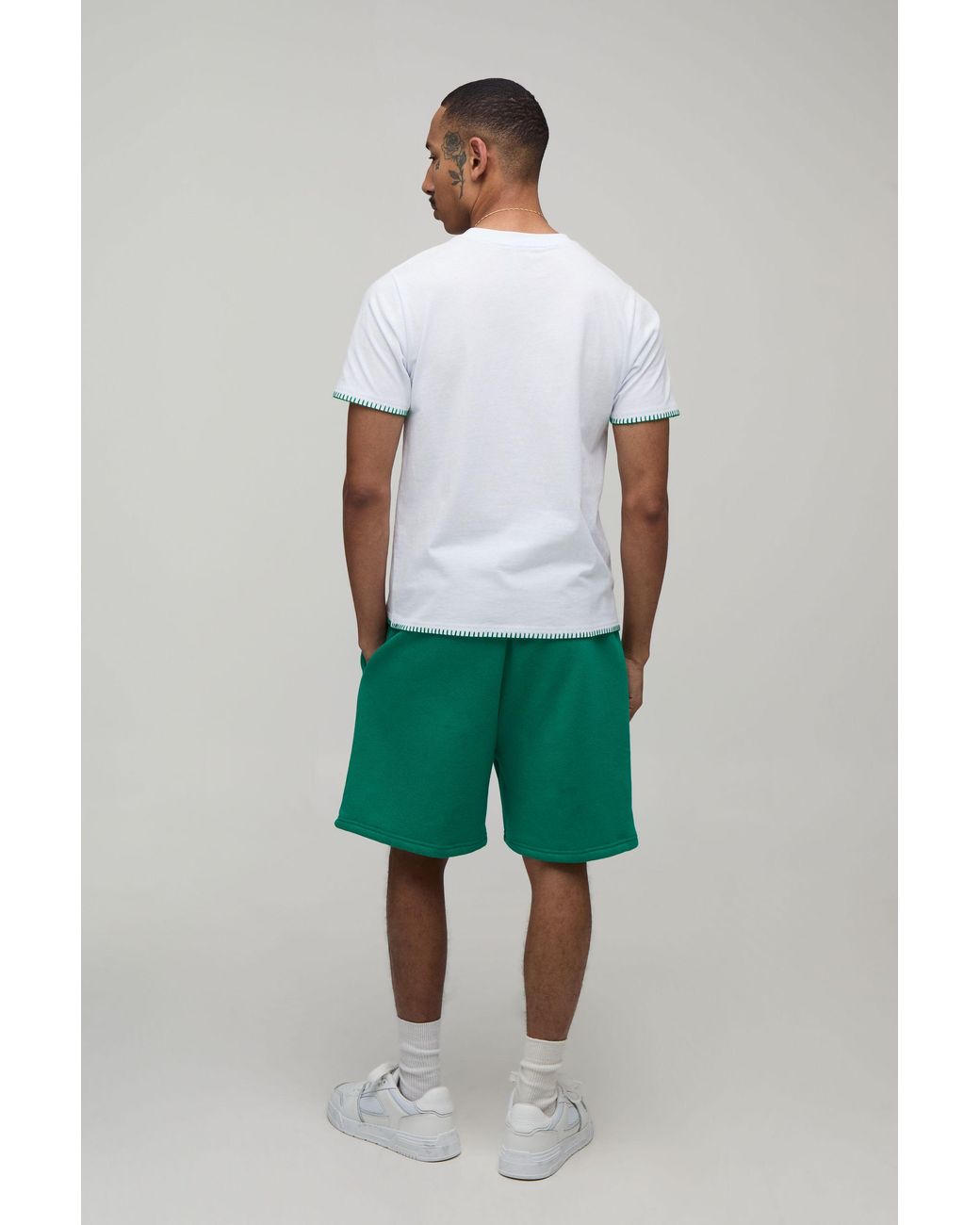 BoohooMAN Green Contrast Blanket Stitch Slim Fit T-Shirt & Regular Fit Short Set for men