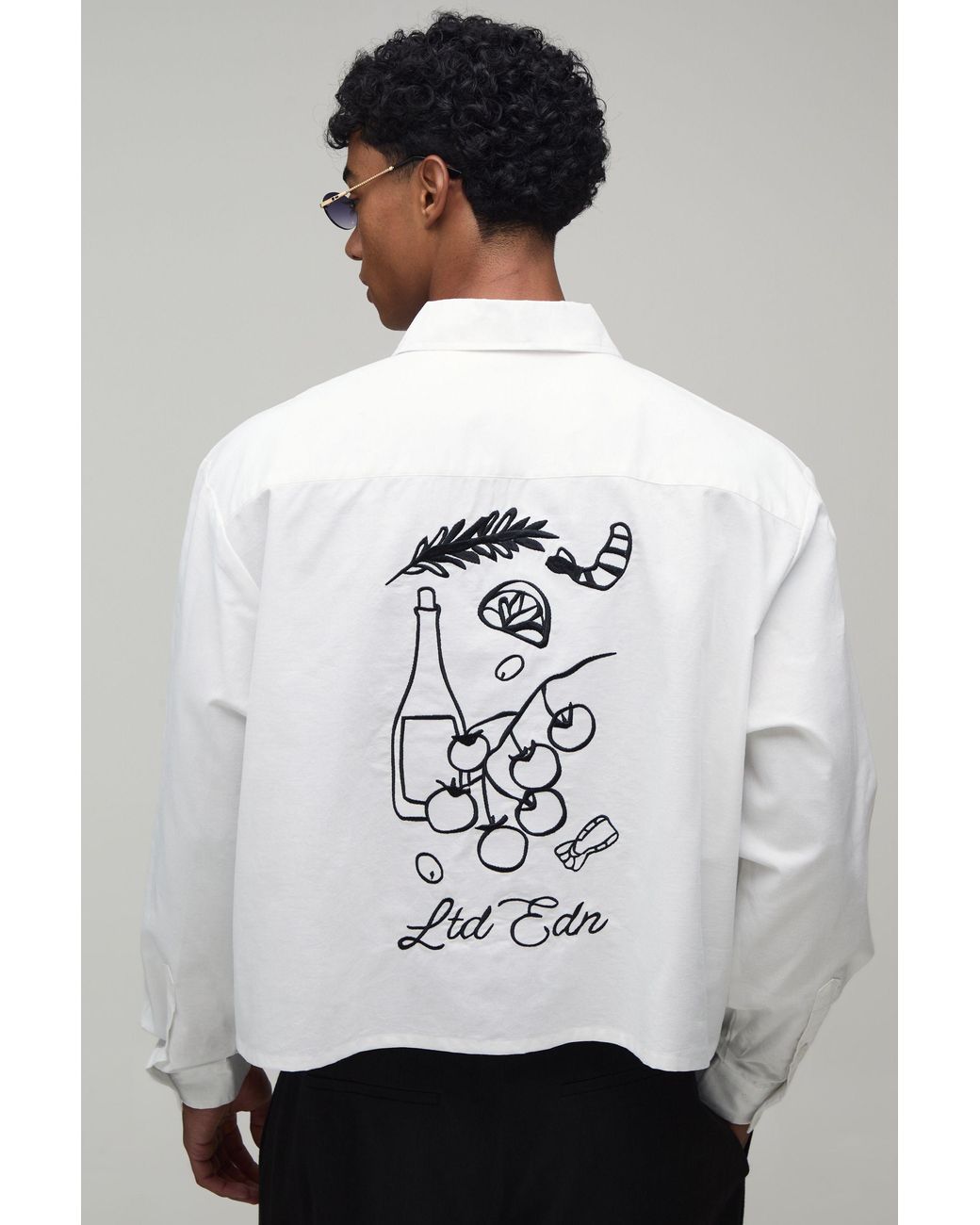 BoohooMAN Gray Boxy Crop Back Embroidered Oxford Shirt for men
