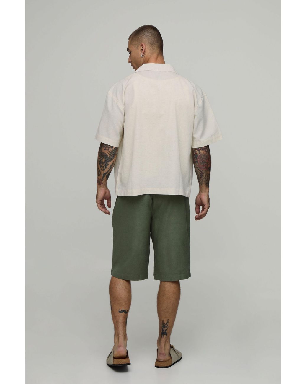 BoohooMAN Green Baggy Fit Half & Waist Cargo Shorts for men