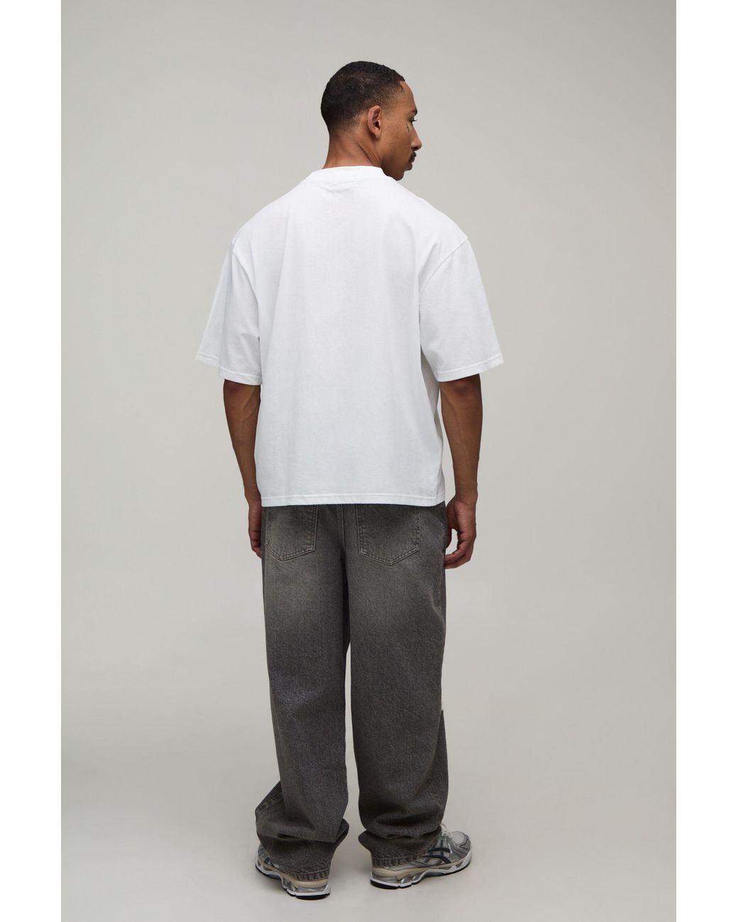 BoohooMAN White Oversized Heavyweight Applique Extended Neck Pocket T-Shirt for men