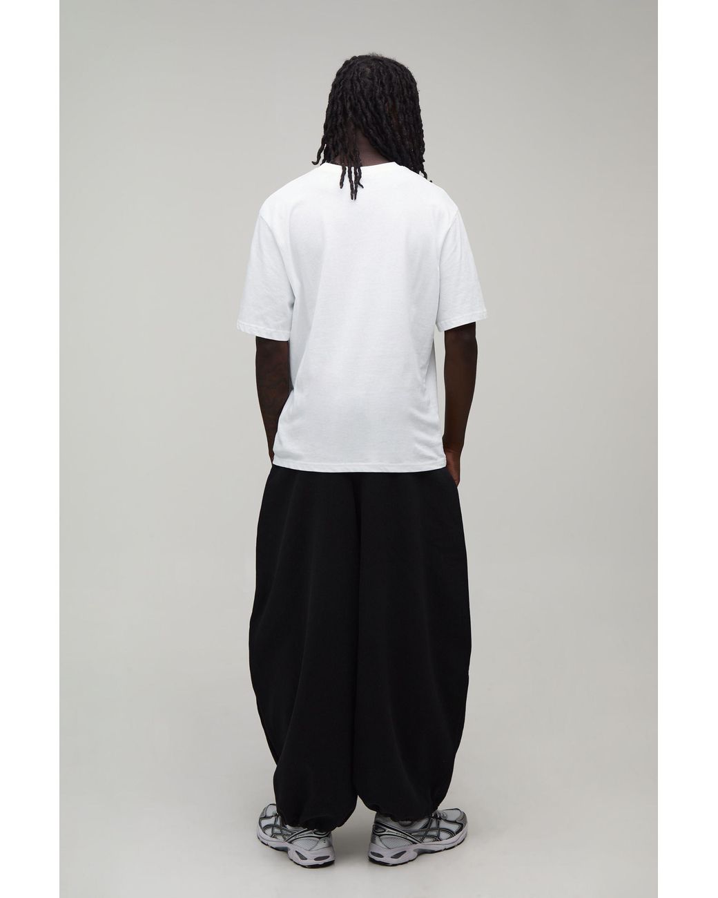 BoohooMAN Black Balloon Fit Pleated Jogger for men