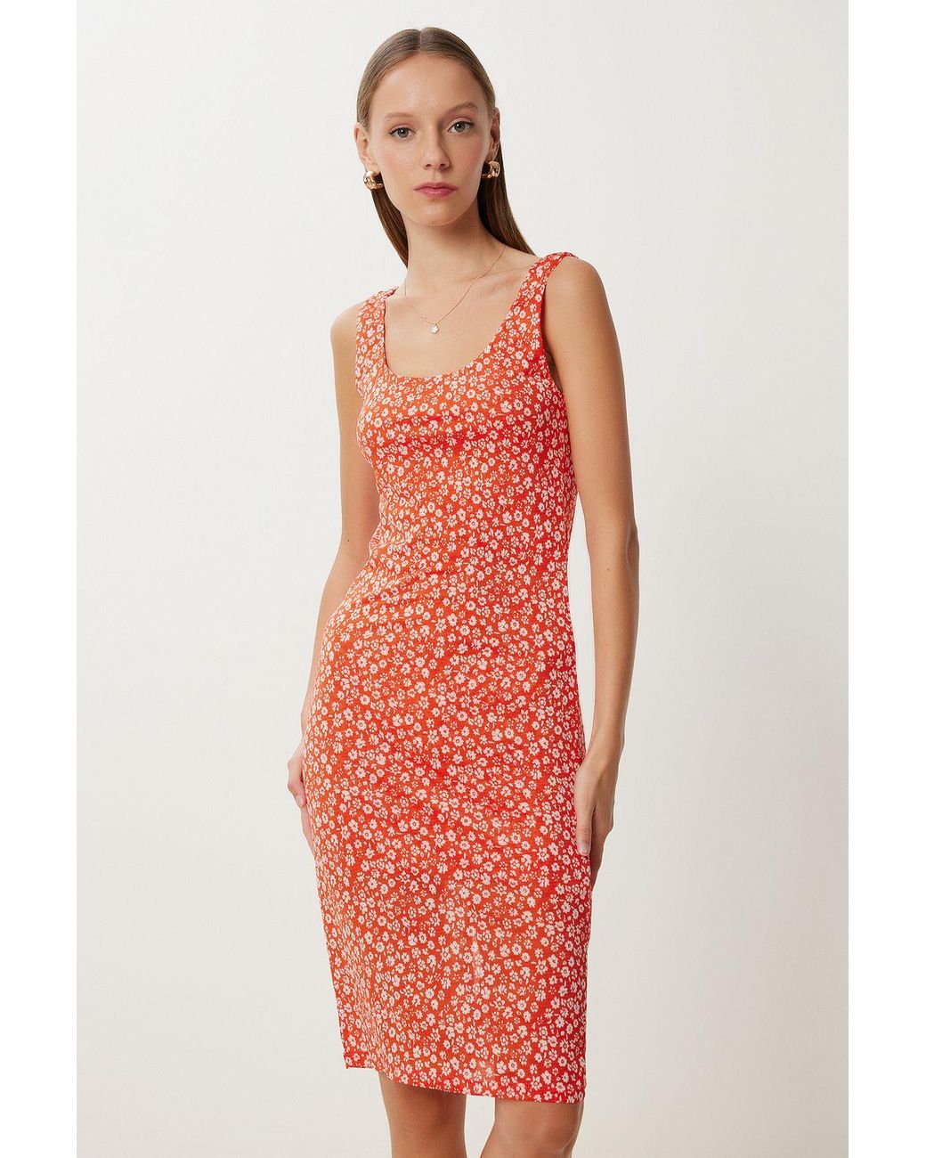 Happiness İstanbul Red Floral Printed Sleeveless Midi Dress With U Collar