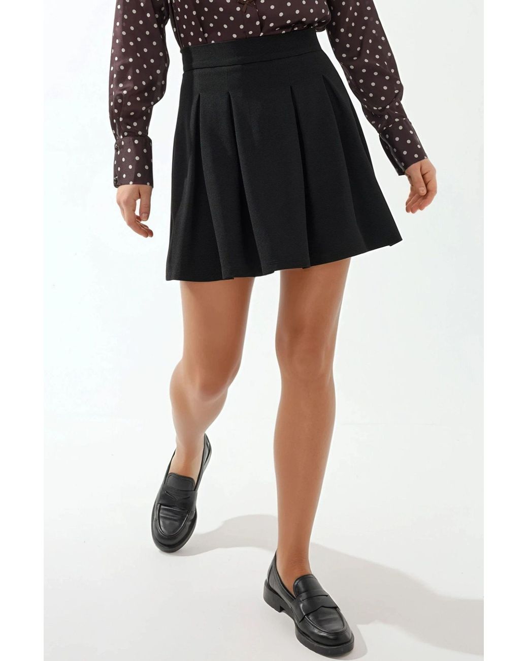 Hiccup Black Pleated Mini Skirt With Zipper Closure