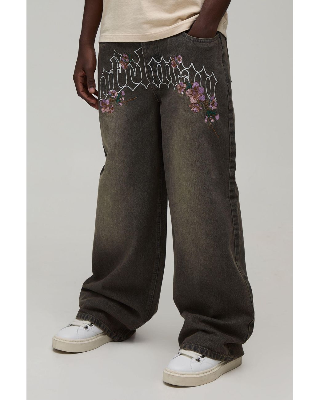 BoohooMAN Black Floral Crotch Embroidered Baggy Fit Jeans for men