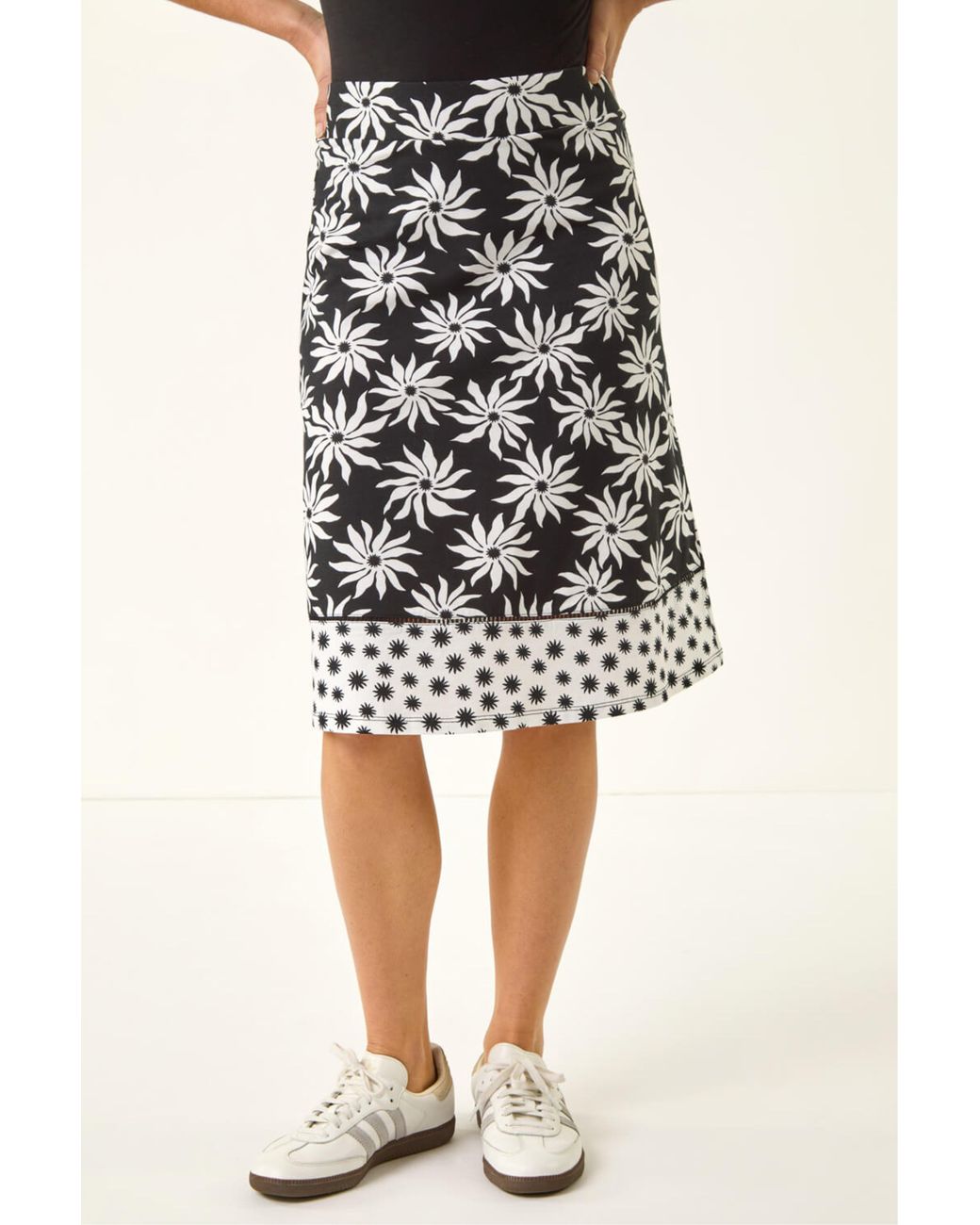 Roman Black Floral Star A-Line Skirt