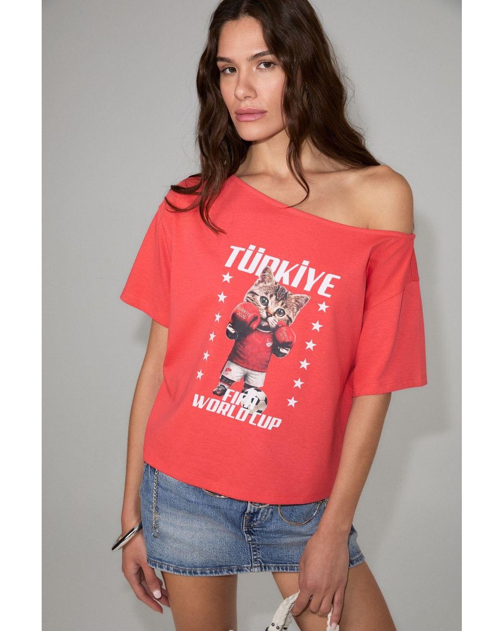 Grimelange Red Off-Shoulder Printed Loose T-Shirt