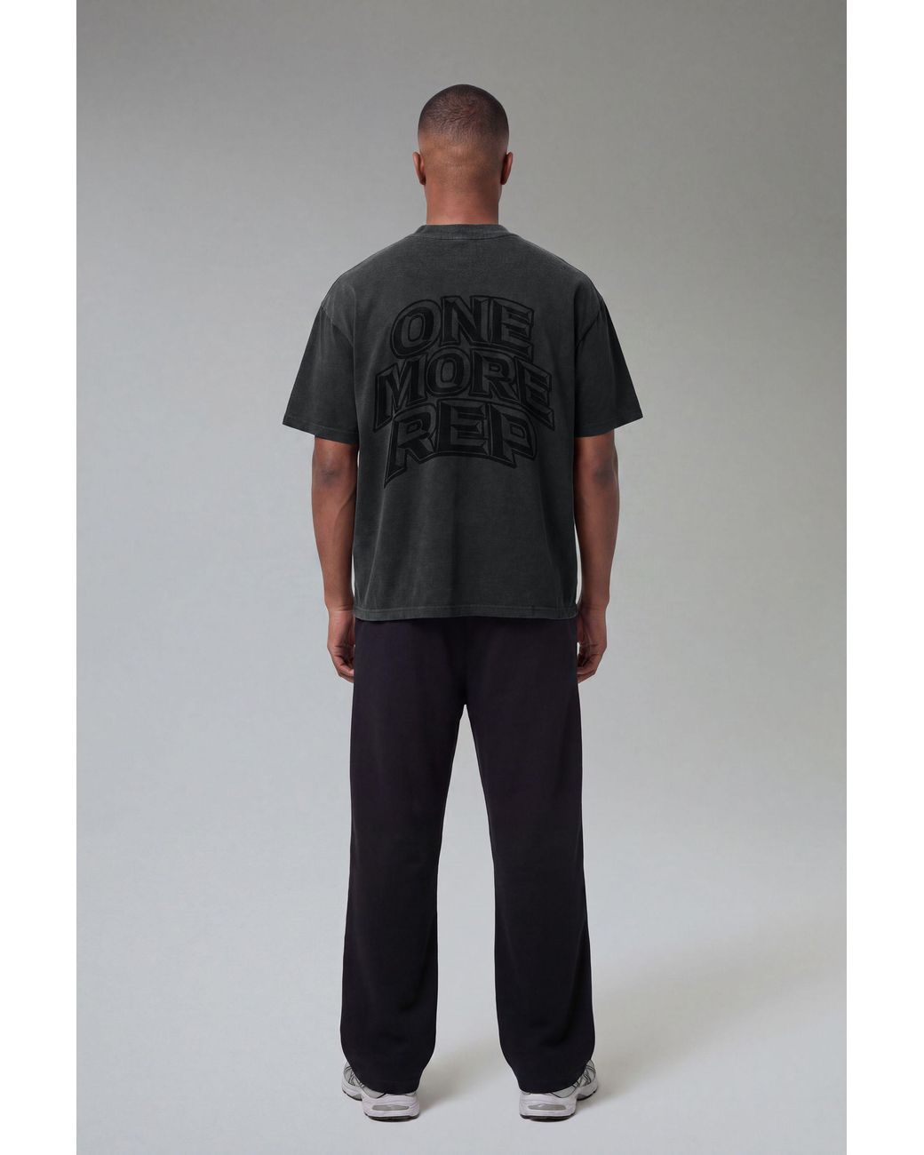 BoohooMAN Gray One More Rep Washed Oversized Extended Neck T-Shirt for men