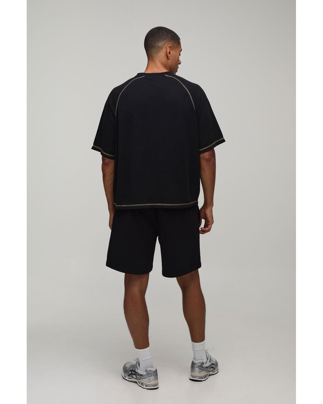 BoohooMAN Black Oversized Boxy Contrast Stitch Washed Raglan Waffle T-Shirt for men