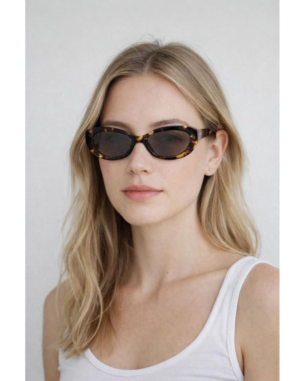 SVNX Brown Bow Side Detail Sunglasses