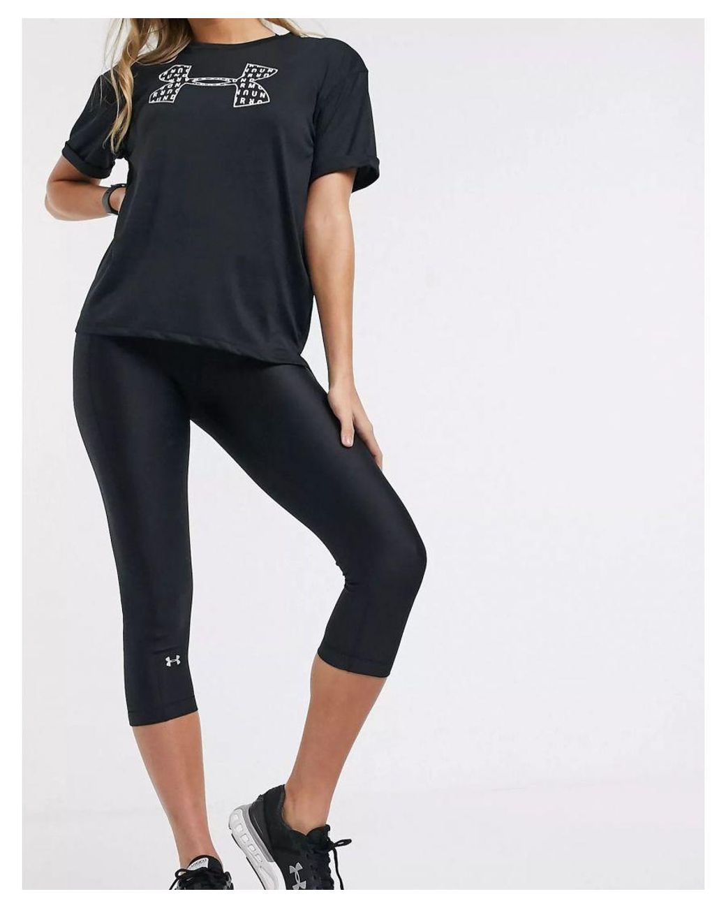 Under Armour Training Heatgear Capri Leggings In Black in Blue