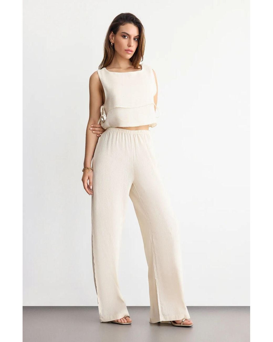 Hiccup White Round Neck Muslin Crop Top With A Tie Side