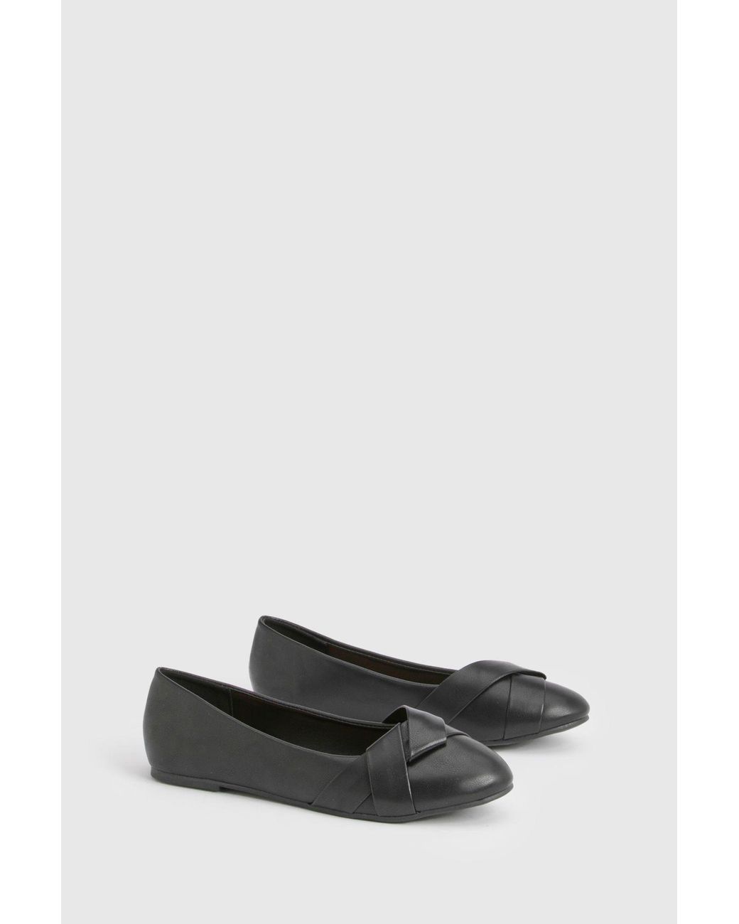Boohoo White Twist Detail Ballet Pumps