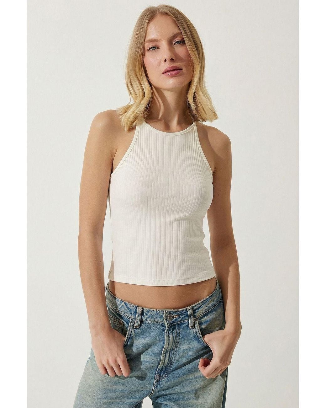 Happiness İstanbul White Ribbed Halter Neck Crop Blouse