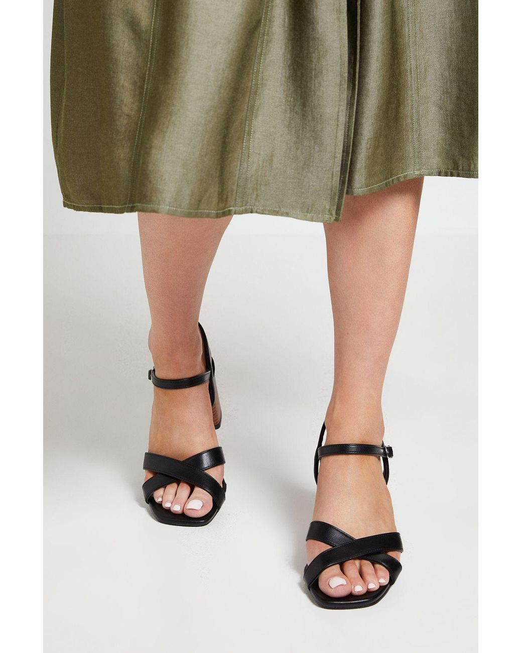 Wallis Green Wide Fit Samiyas Faux Leather Cross Strap Casual Medium Block Heeled Sandals
