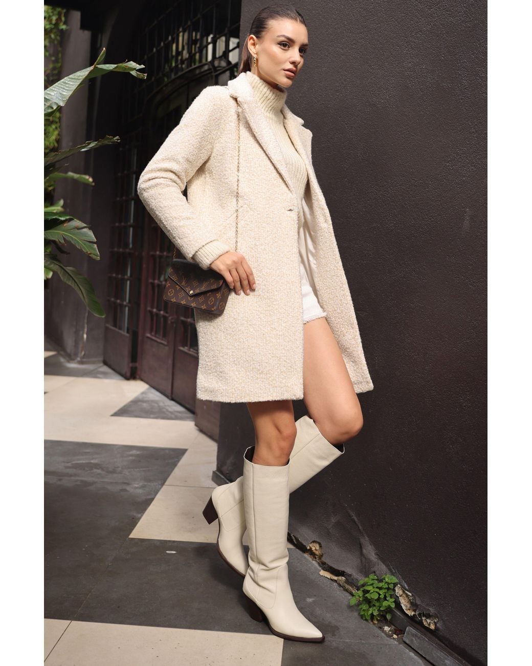 Bigdart Black Oversized Textured Long Plush Coat