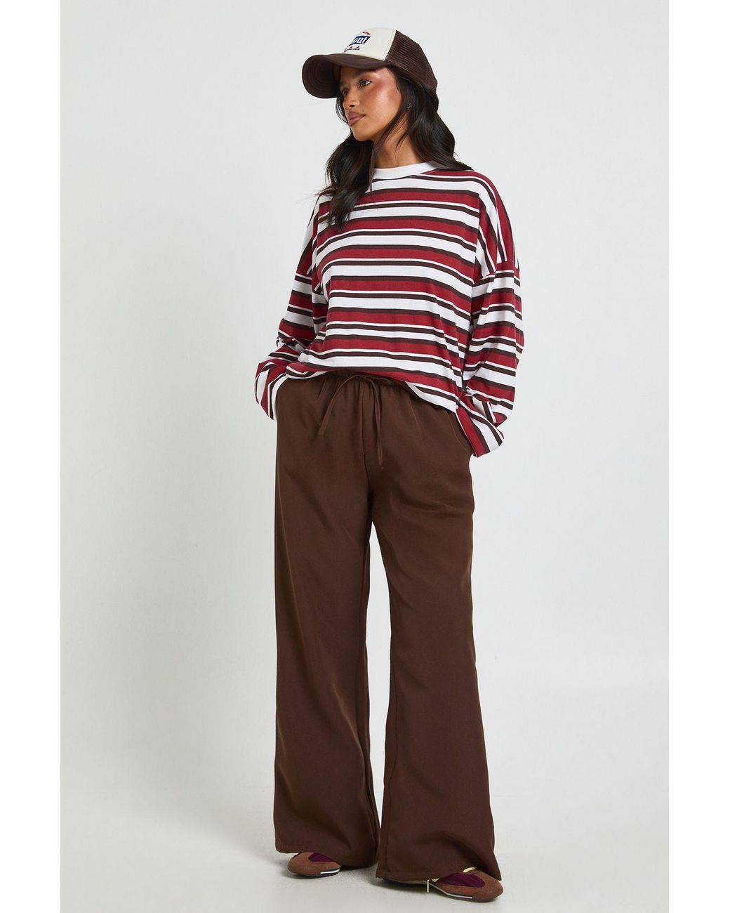 Boohoo Red Petite Woven Elasticated Waist Straight Leg Trousers