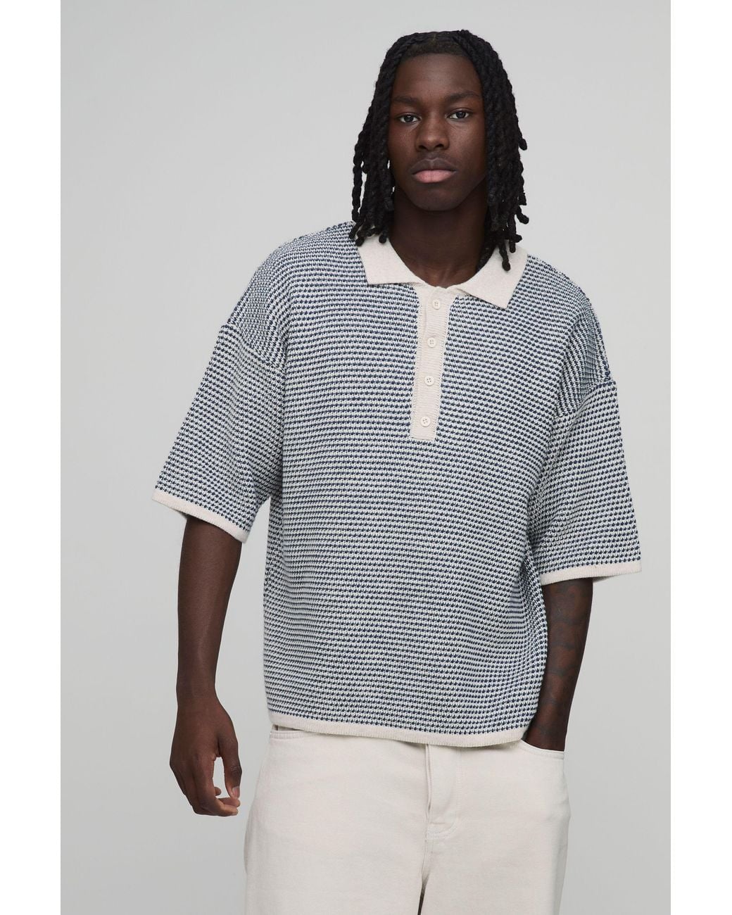 BoohooMAN Gray Relaxed Textured Stripe Extended Placket Knitted Polo for men