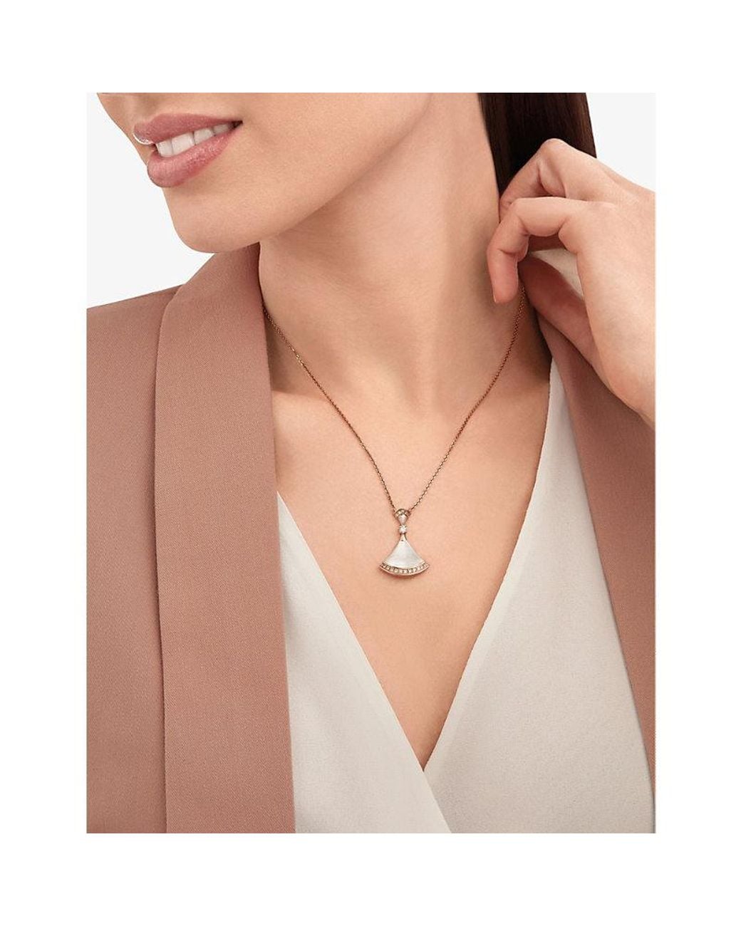 BVLGARI White Diva's Dream 18Ct, 0.28Ct Round-Cut Pavé Diamonds And Mother-Of-Pearl Necklace