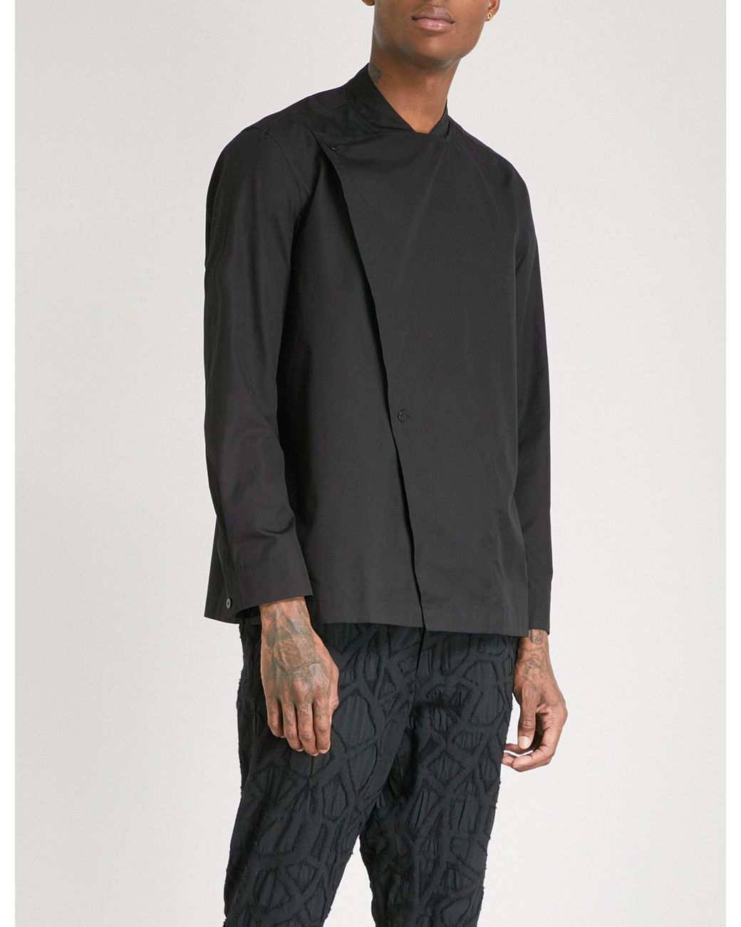Issey Miyake Wrap-over Asymmetric Cotton Shirt in Black for Issey Miyake Wrap-over Asymmetric Cotton Shirt in Black for