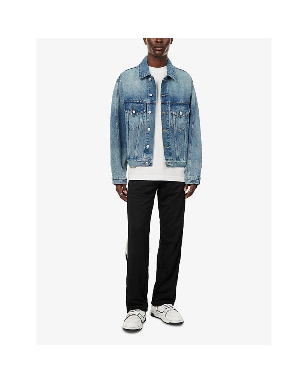 Black jeans and blue denim jacket online