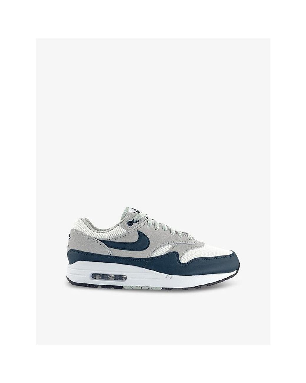 Nike air max mid tops deals