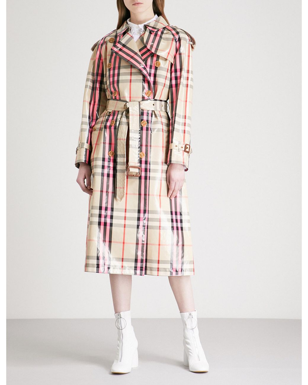 Burberry Eastheath Checked Patent Cotton-blend Trench Coat in Pink | Lyst