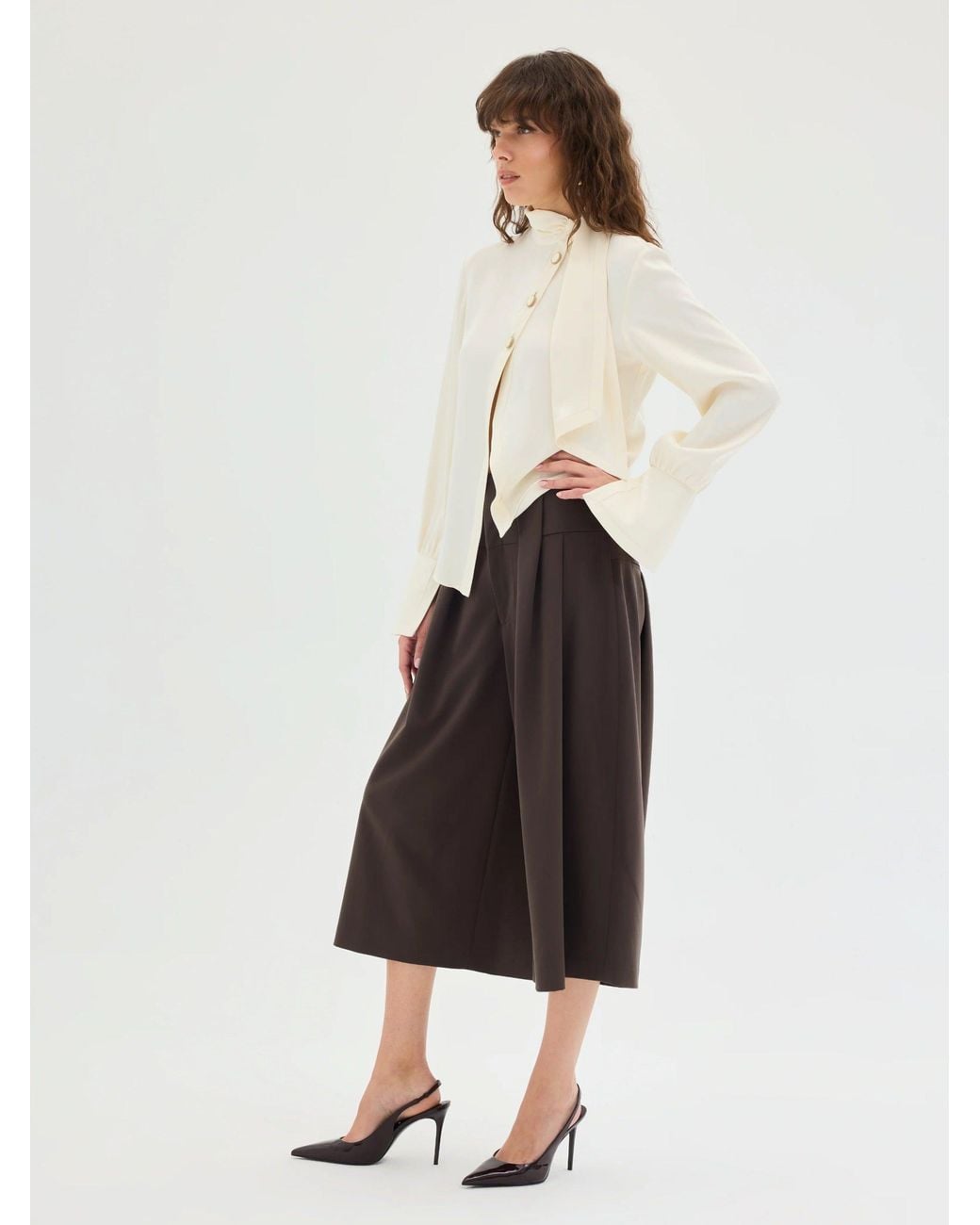 Sélone Studio Natural Amelie Scarf-Neck Buttoned Blouse