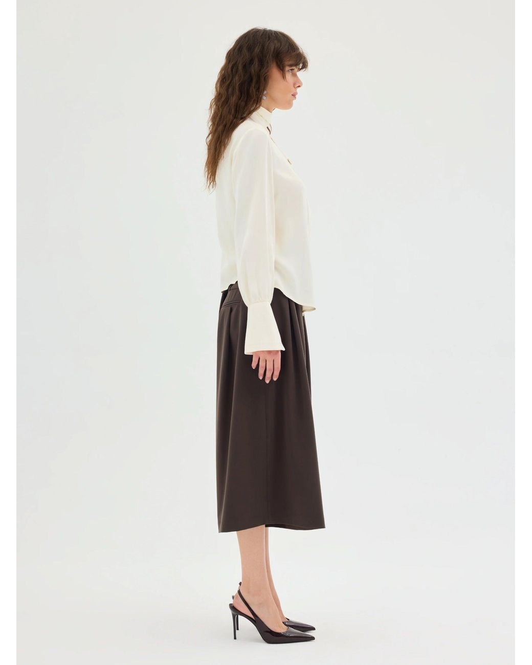Sélone Studio Natural Amelie Scarf-Neck Buttoned Blouse