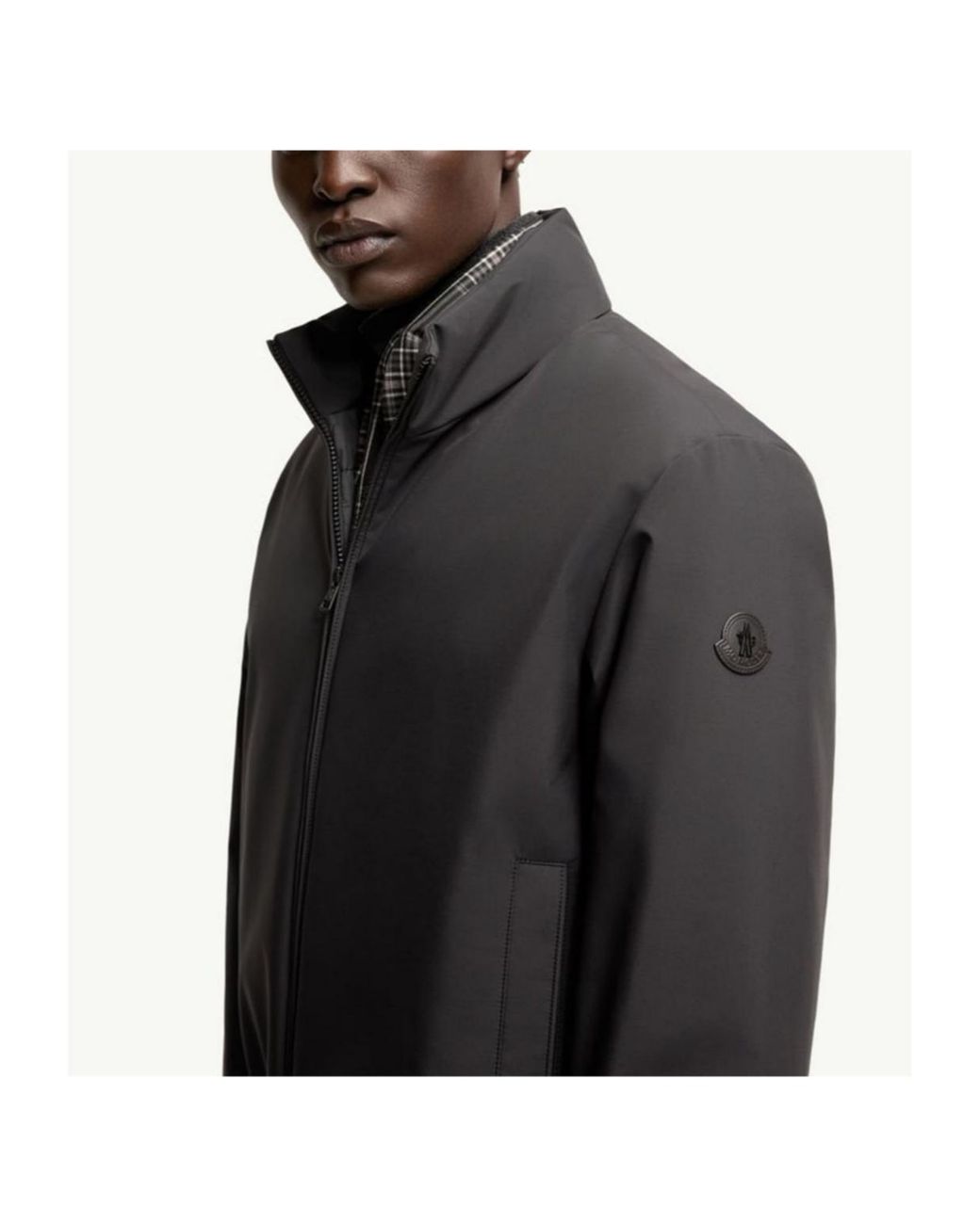 Moncler Black Luserna Short Down Jacket for men