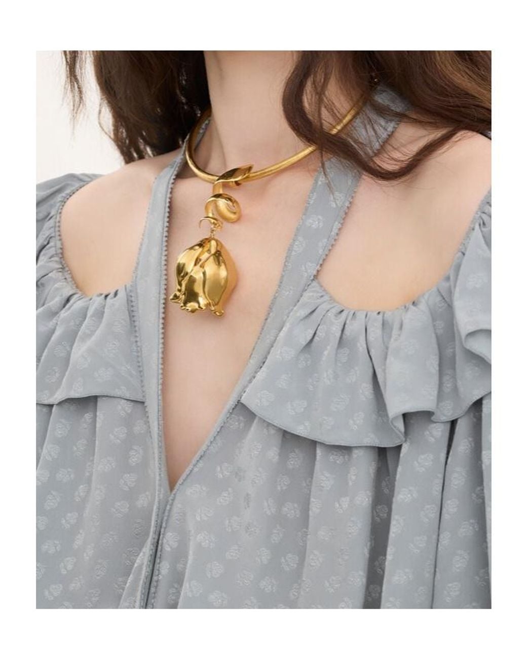 Chloé Metallic Chloé Floral Pendant Necklace