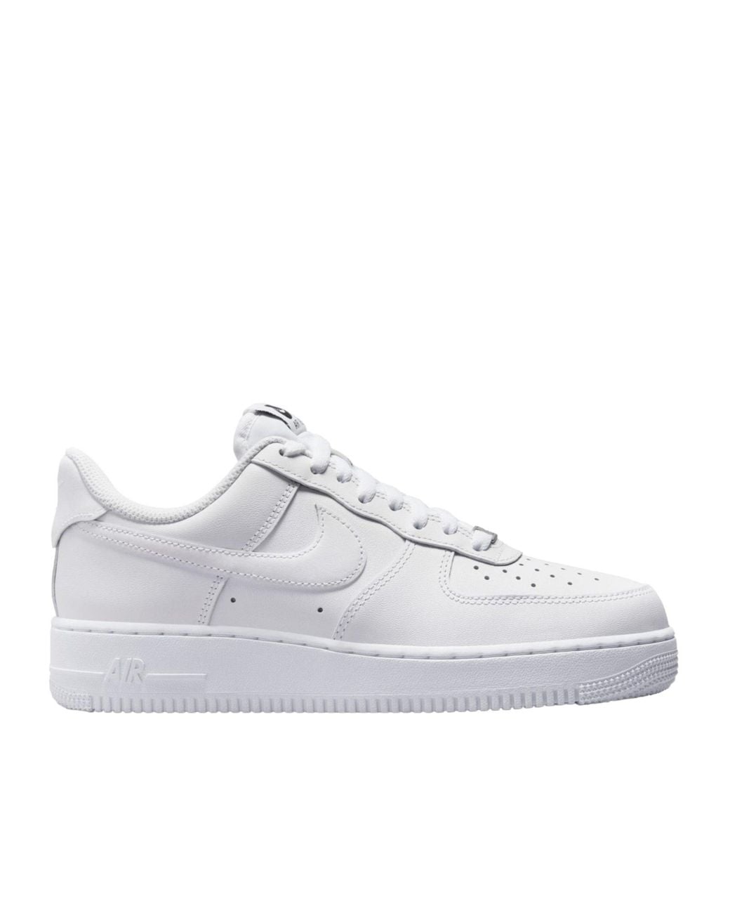 Nike White Classic And Simple Sneakers